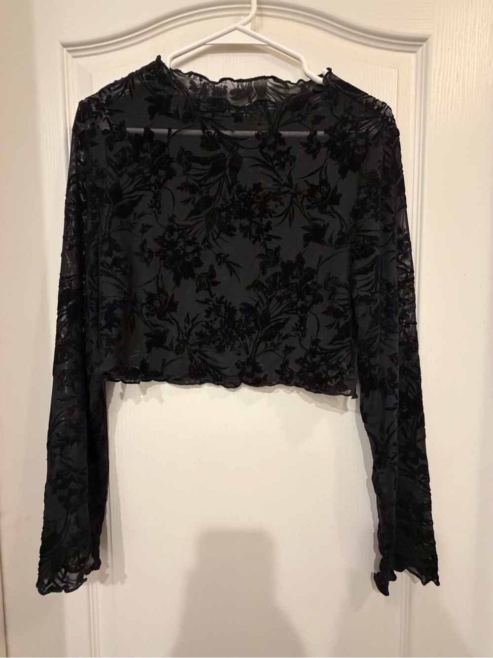 SHEIN Black Floral Burnout Long Sleeve Crop Top